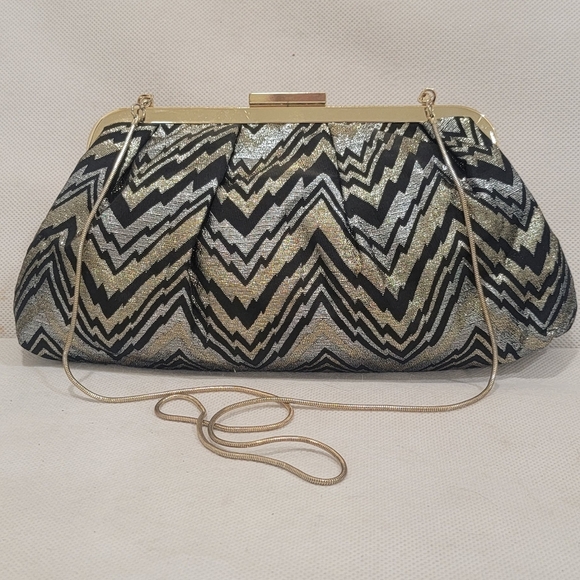 MINT - TRINA TURK CLUTCH WITH CROSSBODY STRAP - Picture 1 of 5